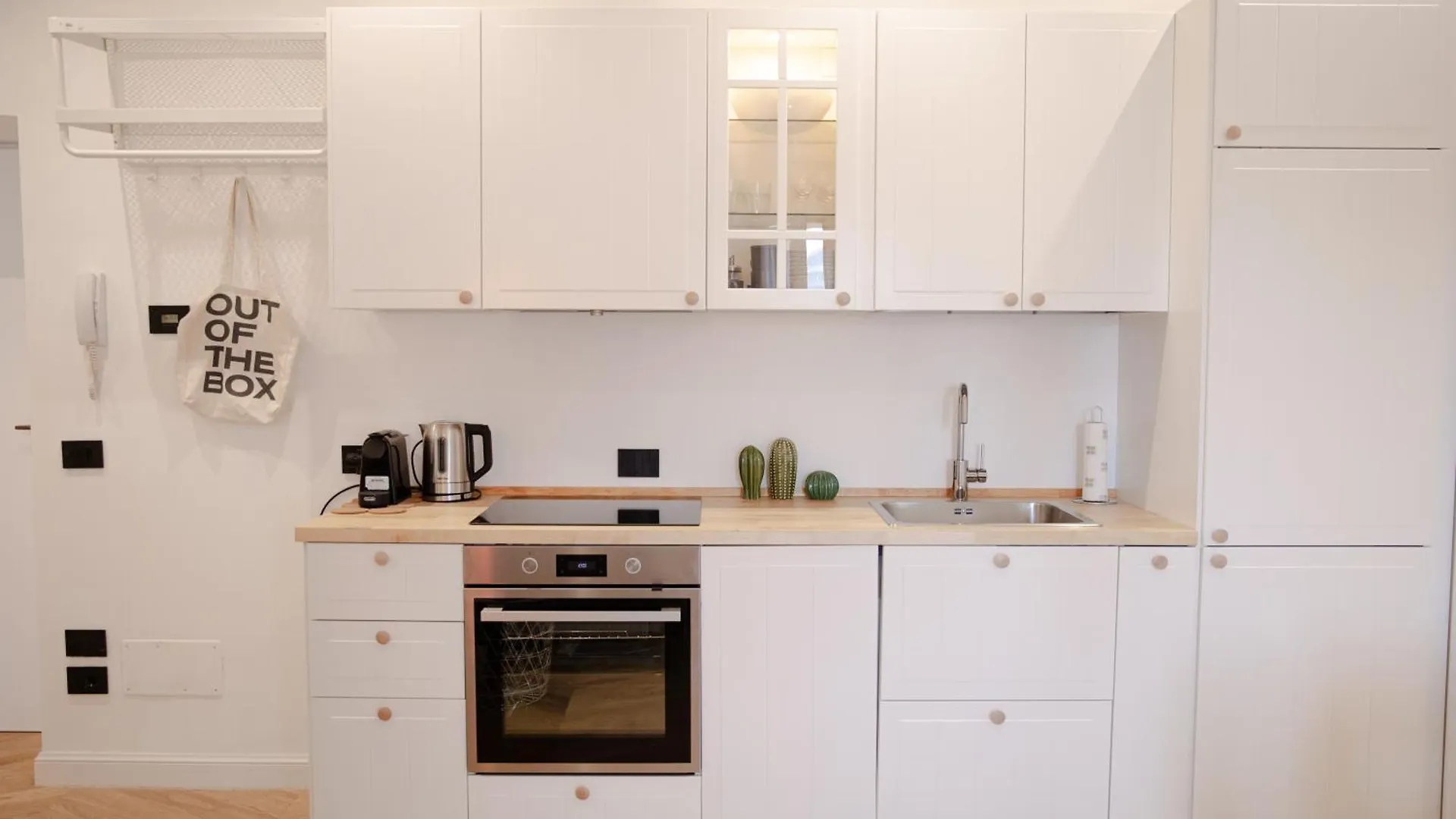 Bright 2-Room Apartment For Friends And Relatives ميلان